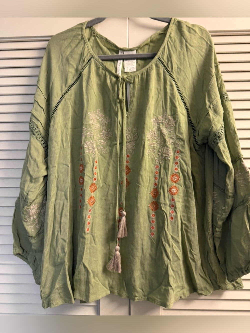 Forgotten Grace NWT Boho Embroidered Green Peasant Blouse with Tassel Tie XL
